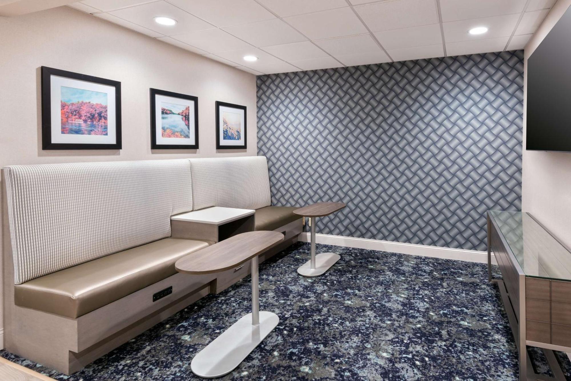 Hampton Inn Hartford Airport Windsor Locks Zewnętrze zdjęcie