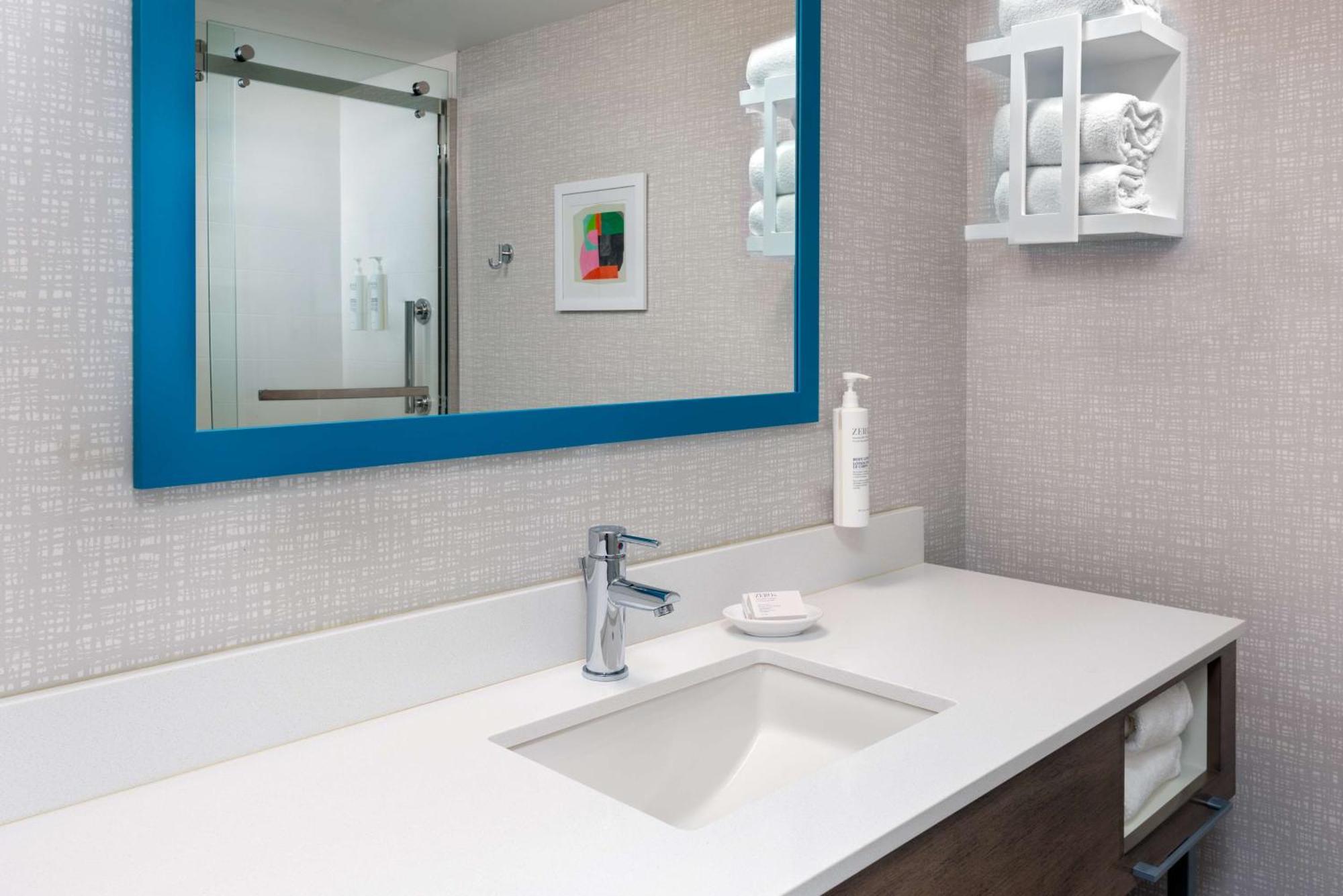 Hampton Inn Hartford Airport Windsor Locks Zewnętrze zdjęcie